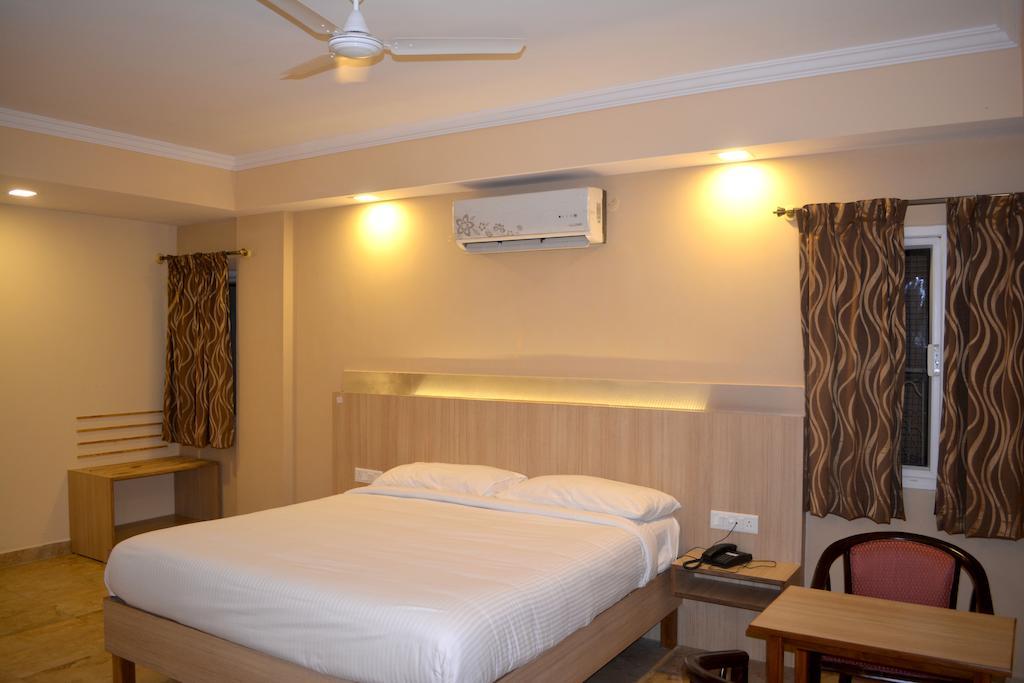 Hotel Royal Opera Bengaluru Pokój zdjęcie