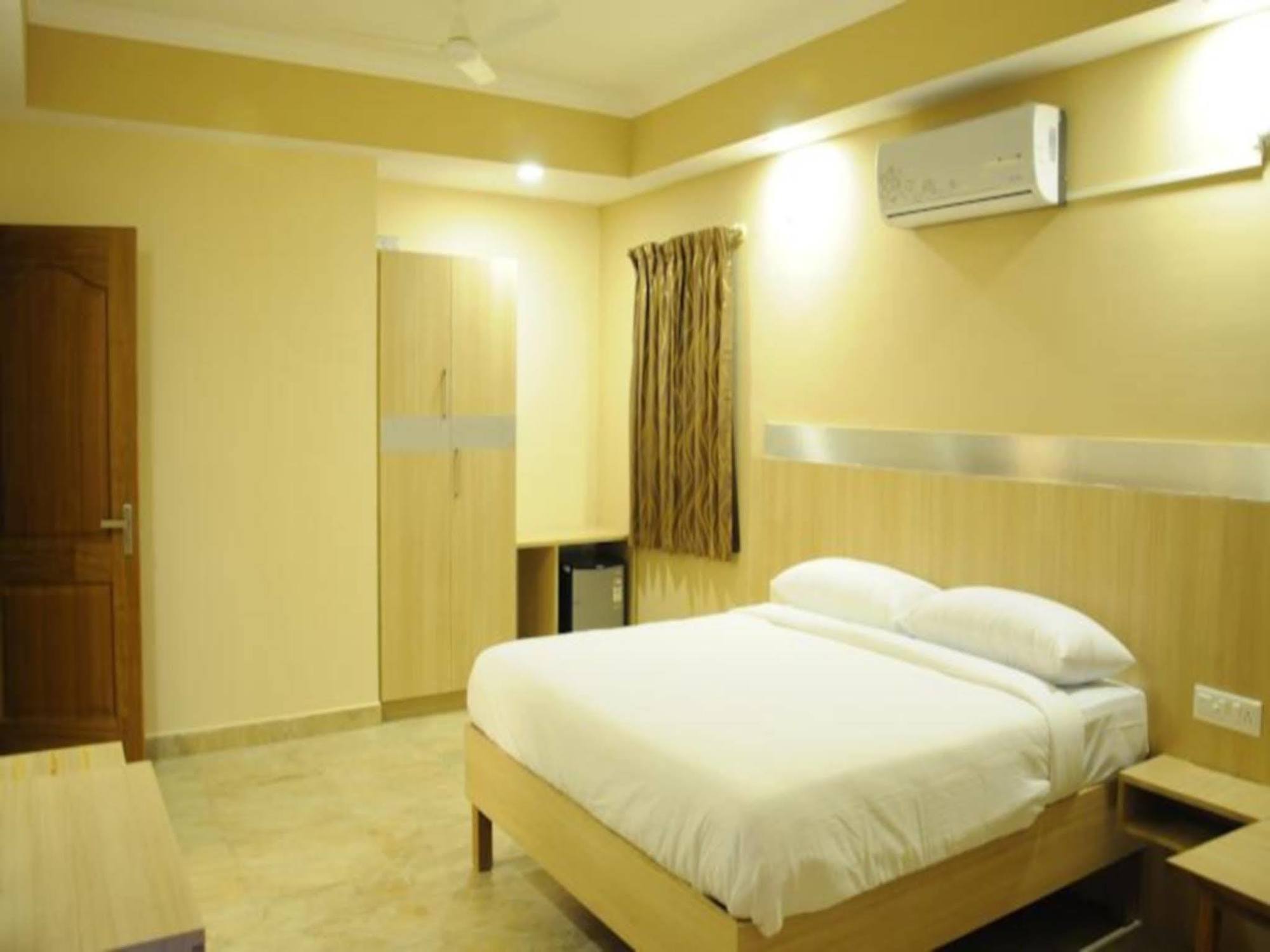 Hotel Royal Opera Bengaluru Zewnętrze zdjęcie
